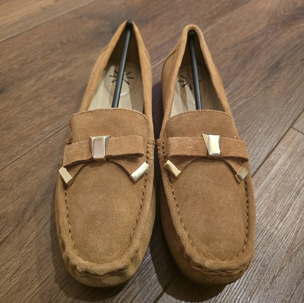Isaac Mizrahi Live Imalia Women's Tan Suede leather Moccasins Shoes Size 7M
